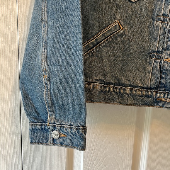 Old Navy Jean Jacket - Picture 3 of 6